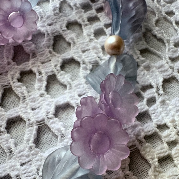 Vintage Avon 80s Jardinia Pastel Floral Necklace Cottagecore Retired NIB 160 - Picture 5 of 16